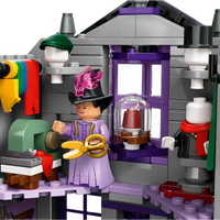 LEGO® Harry Potter™  Ollivanders™ & Madam Malkin's Robes  76439