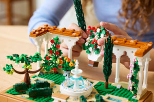 LEGO® Icons 10359 Fountain Garden