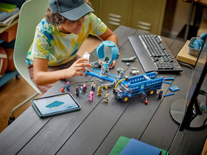 LEGO® Fortnite Battle Bus  77073