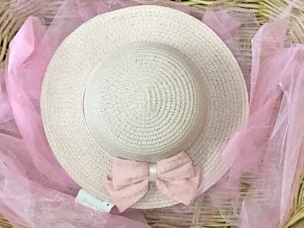 Ivy’s Straw Hat With Bow Detail